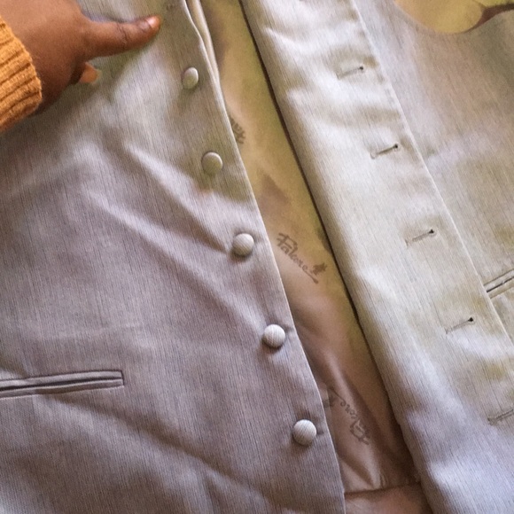 There Piece Men Suit - Picture 3 of 8